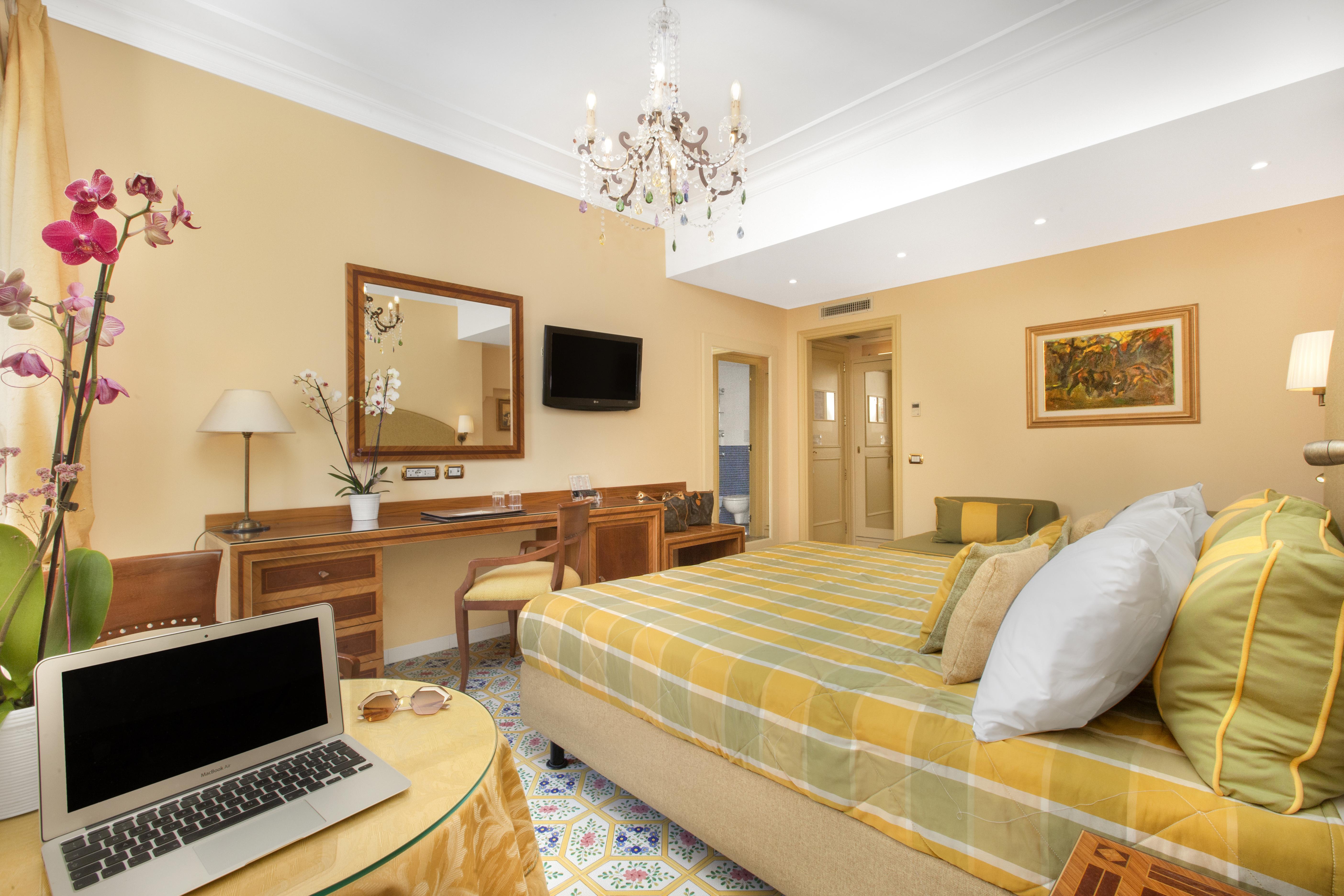 Hotel Antiche Mura Sorrento Esterno foto