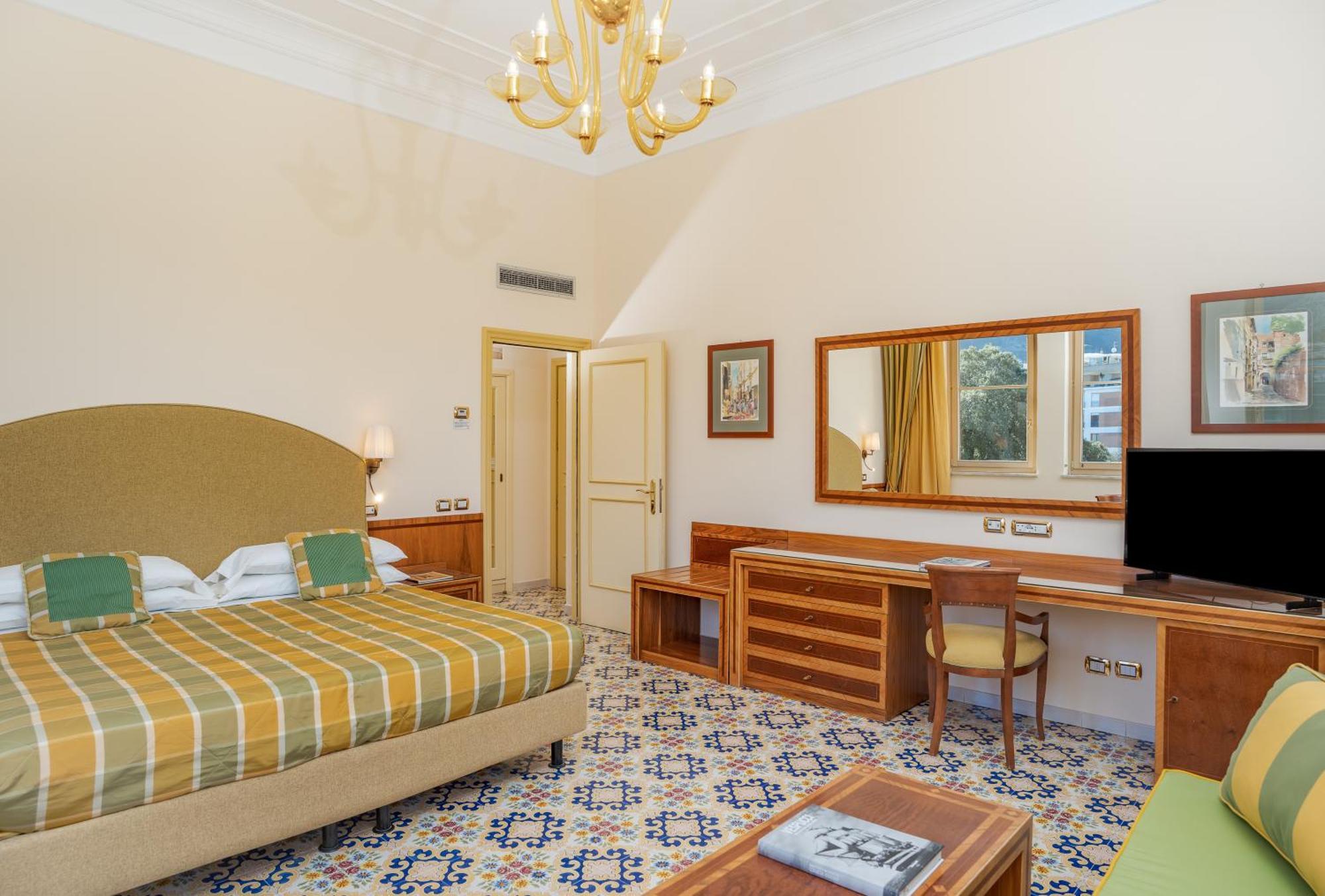 Hotel Antiche Mura Sorrento Esterno foto
