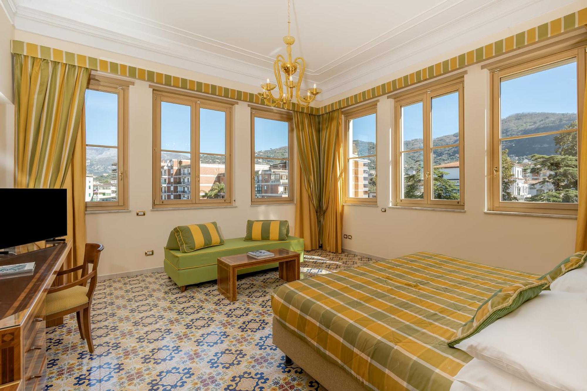 Hotel Antiche Mura Sorrento Esterno foto