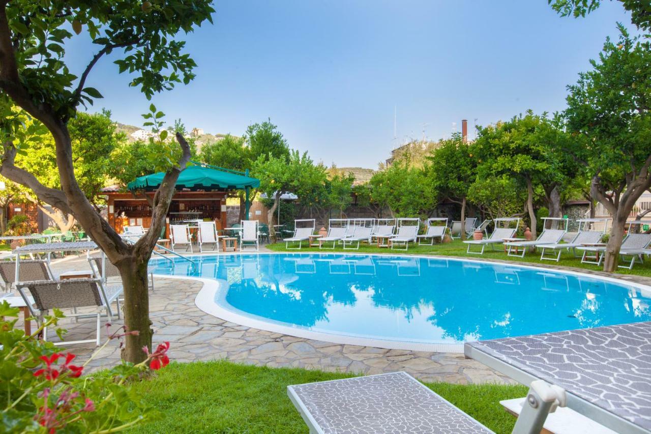 Hotel Antiche Mura Sorrento Esterno foto