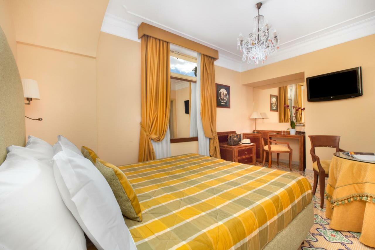 Hotel Antiche Mura Sorrento Esterno foto